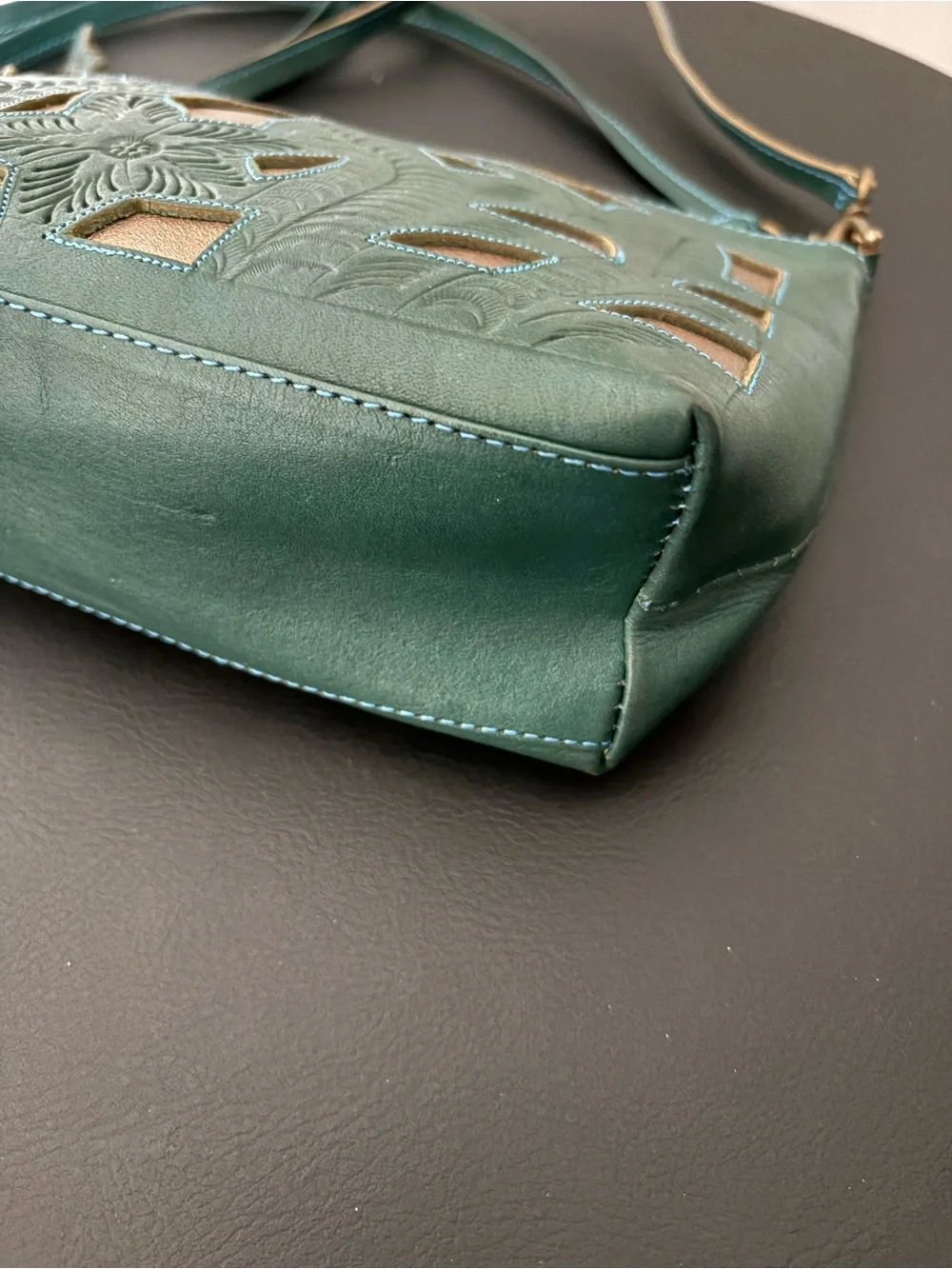 Leaders in Leather Crossbody Bag Green Hand-Tooled Floral Cutout Vintage